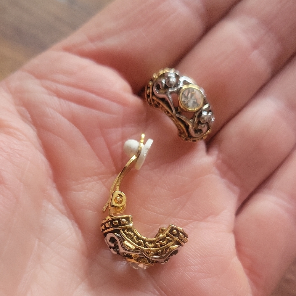 Vintage Timeless Clip On Earrings